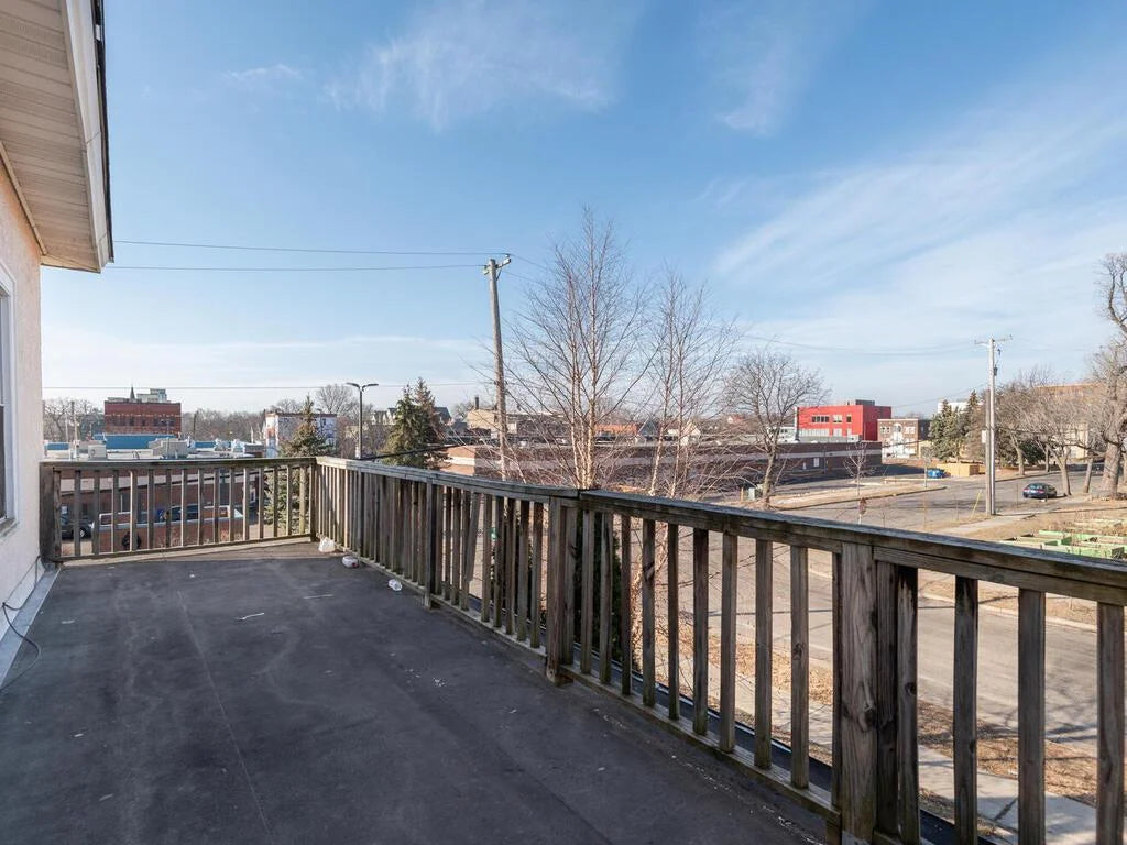 2100 Dupont Avenue, Minneapolis, MN 55411