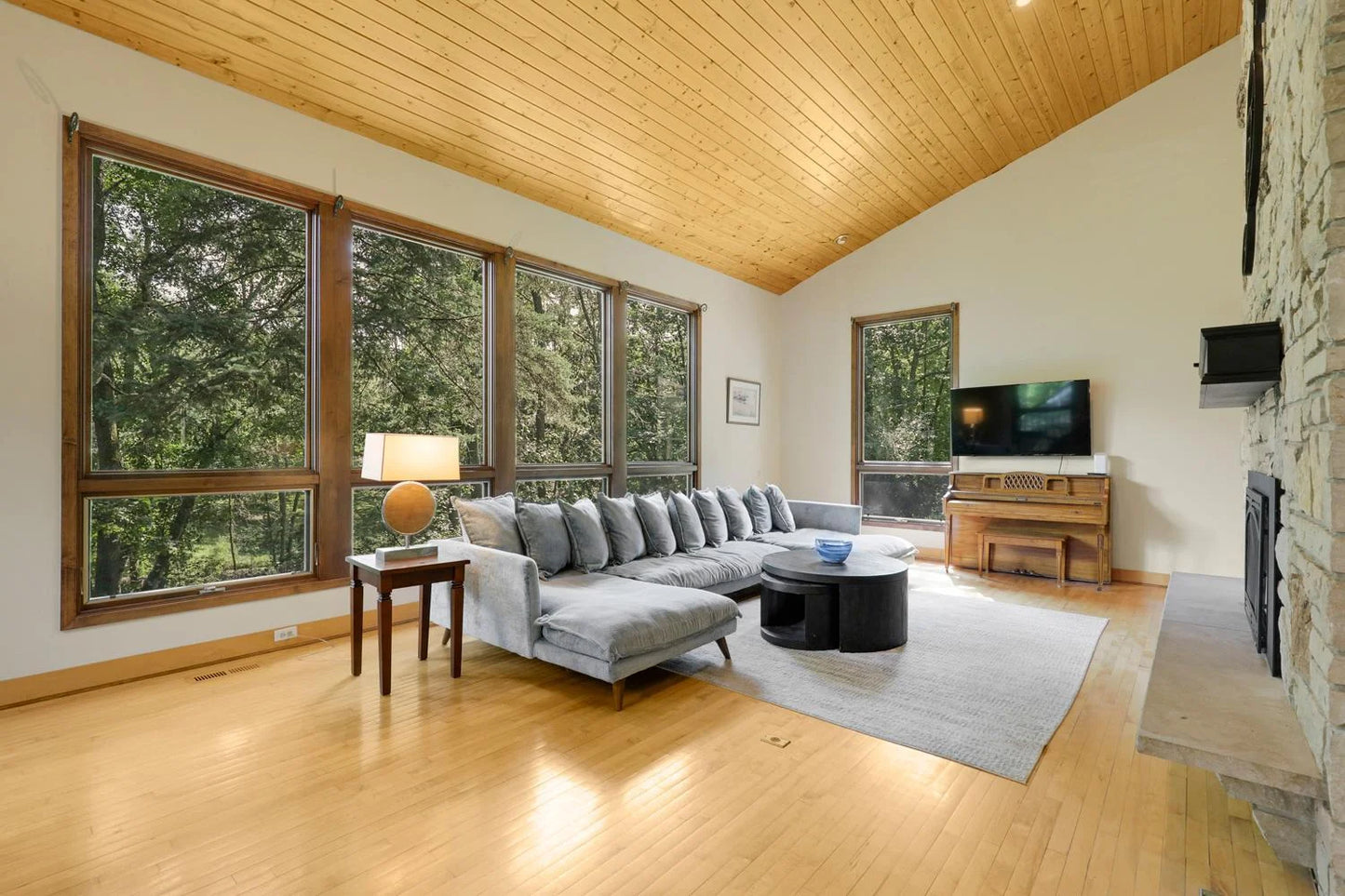 1 Partridge Lane, North Oaks, MN 55127