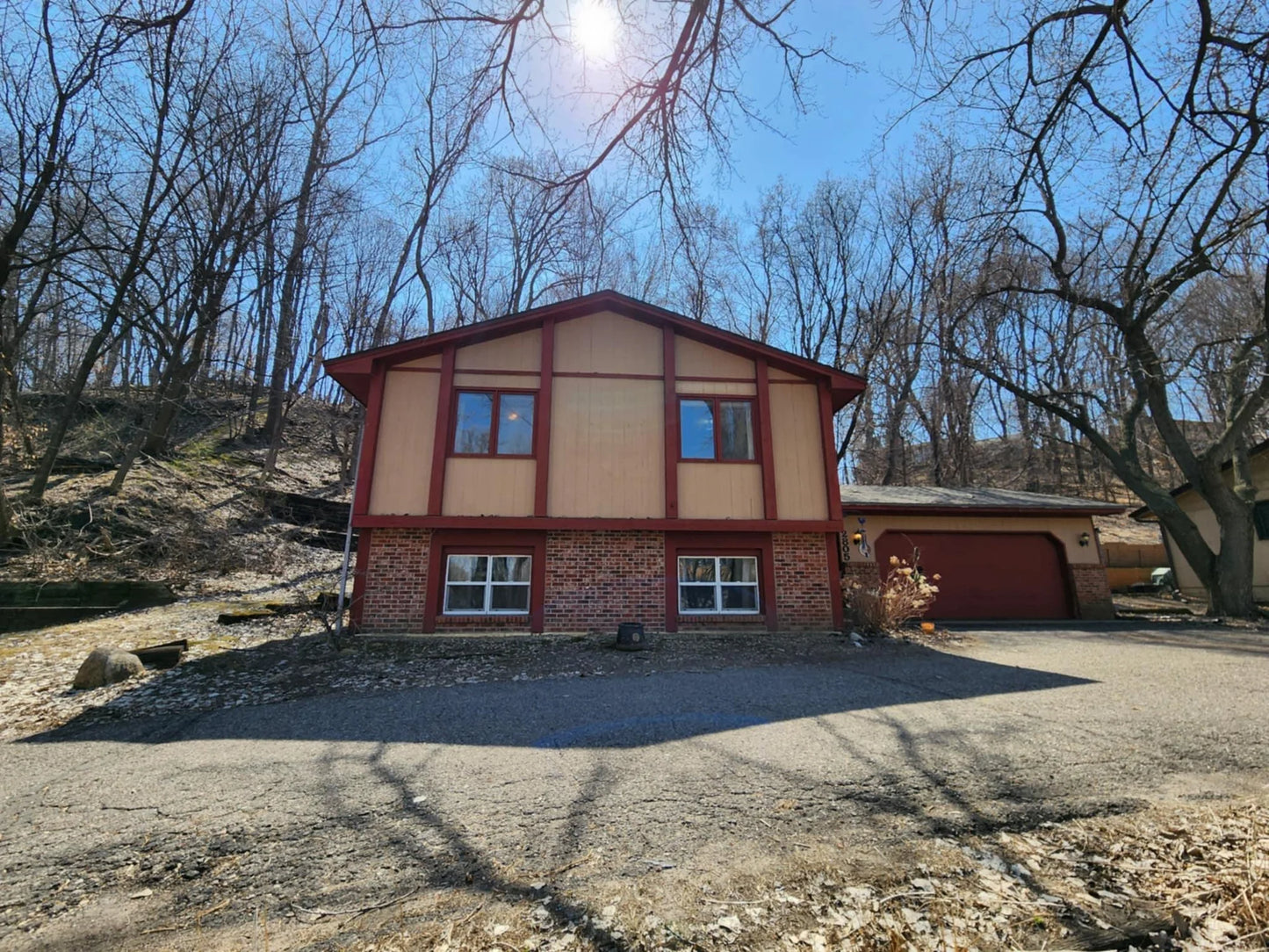2805 Brookview Drive, Burnsville, MN 55337