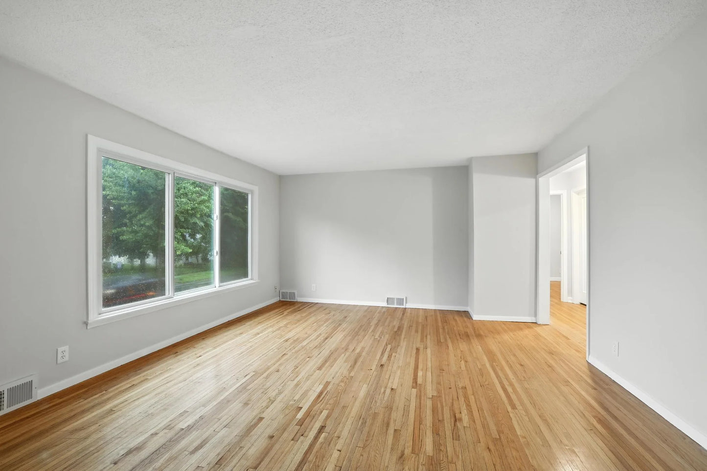 188 Cleveland Avenue, Saint Paul, MN 55105
