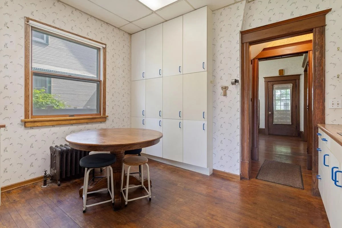 2512 Humboldt Avenue, Minneapolis, MN 55405