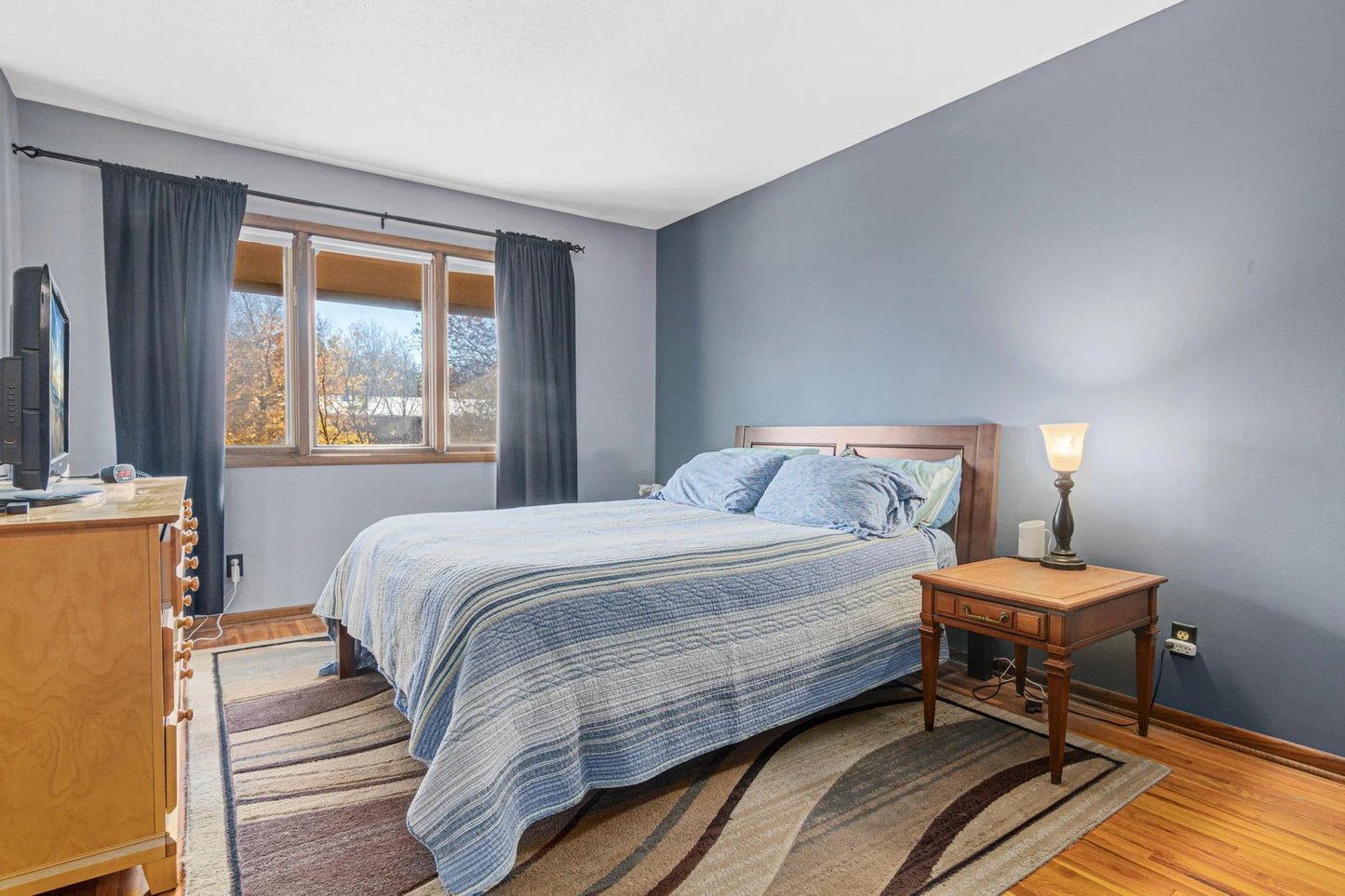 25 Birnamwood Drive, Burnsville, MN 55337