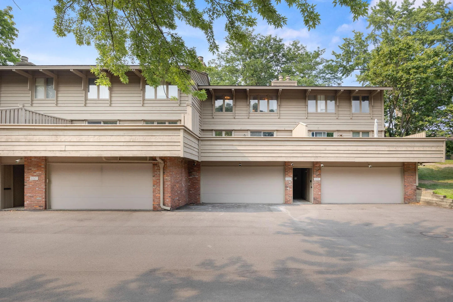 10329 Scarborough Road, Bloomington, MN 55437