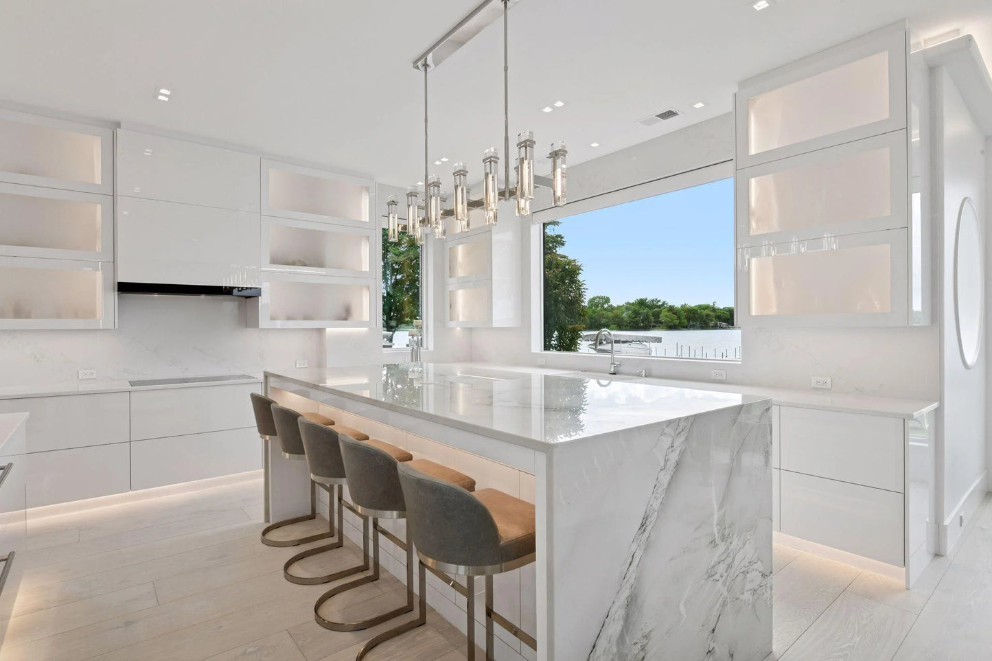 2492 Bantas Point Road, Minnetonka, MN 55391