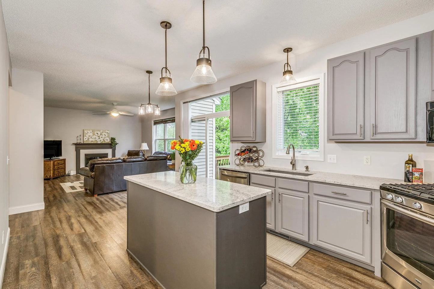 10447 Kilbirnie Road, Woodbury, MN 55129