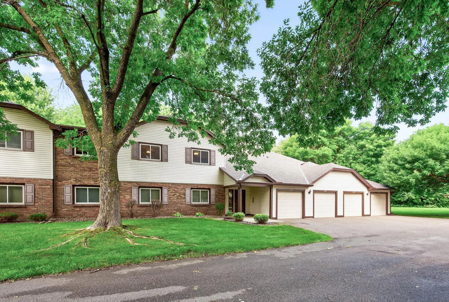 4357 Buckingham Court, Vadnais Heights, MN 55127