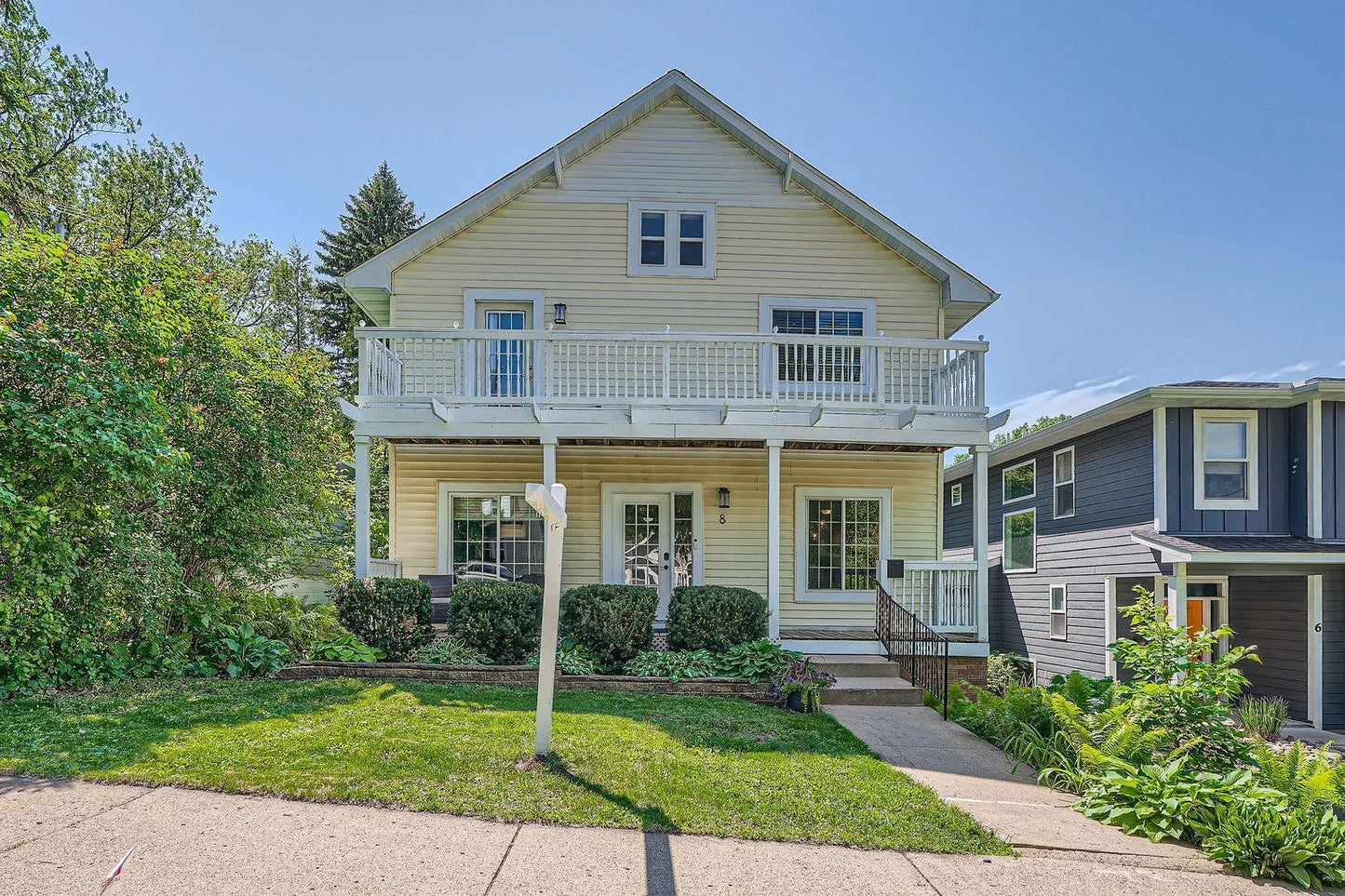 8 Queen Avenue, Minneapolis, MN 55405