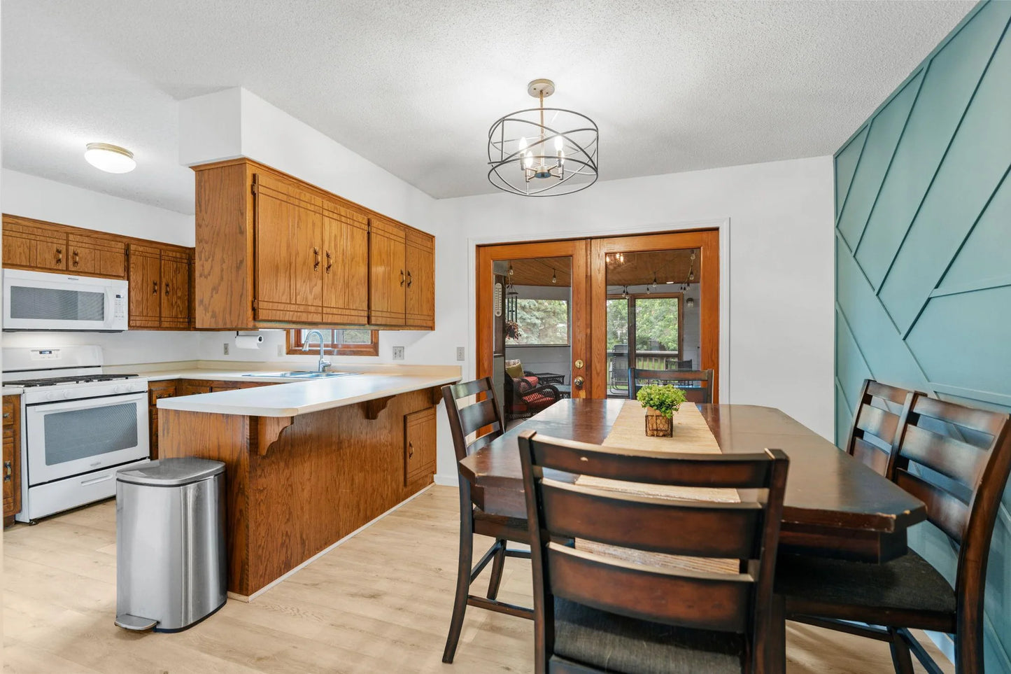 4366 Greenhaven Drive, Vadnais Heights, MN 55127