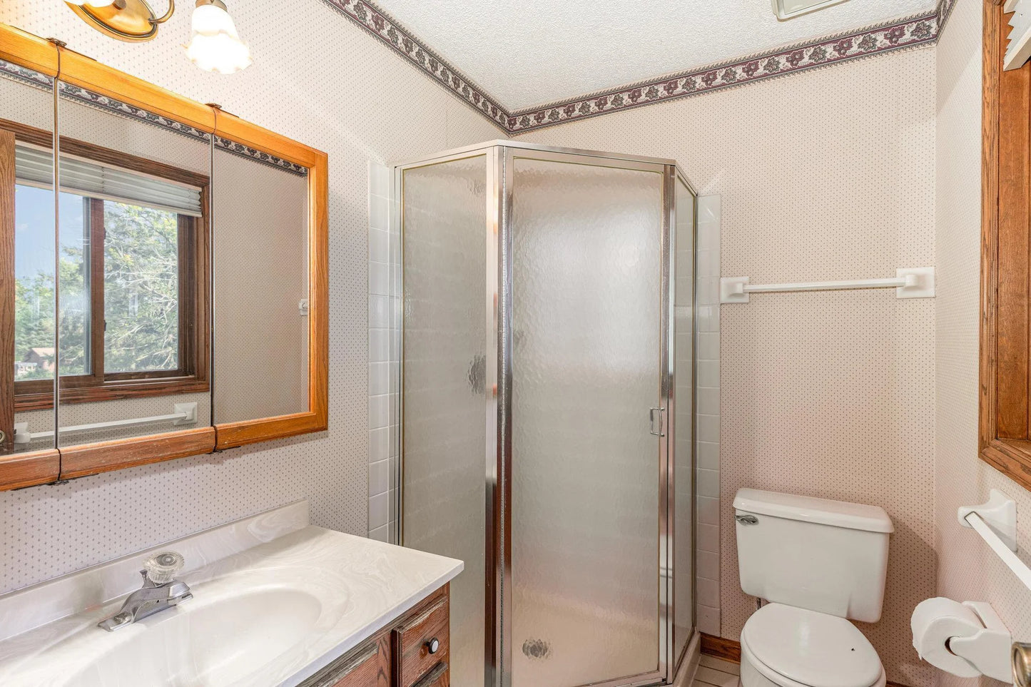 4231 Yorktown Drive, Eagan, MN 55123