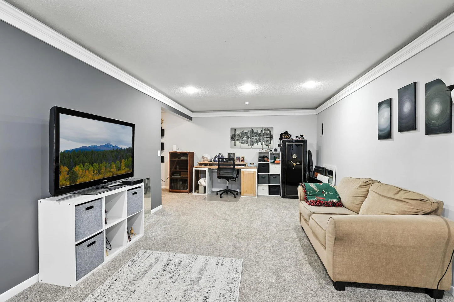 256 River Woods Lane, Burnsville, MN 55337