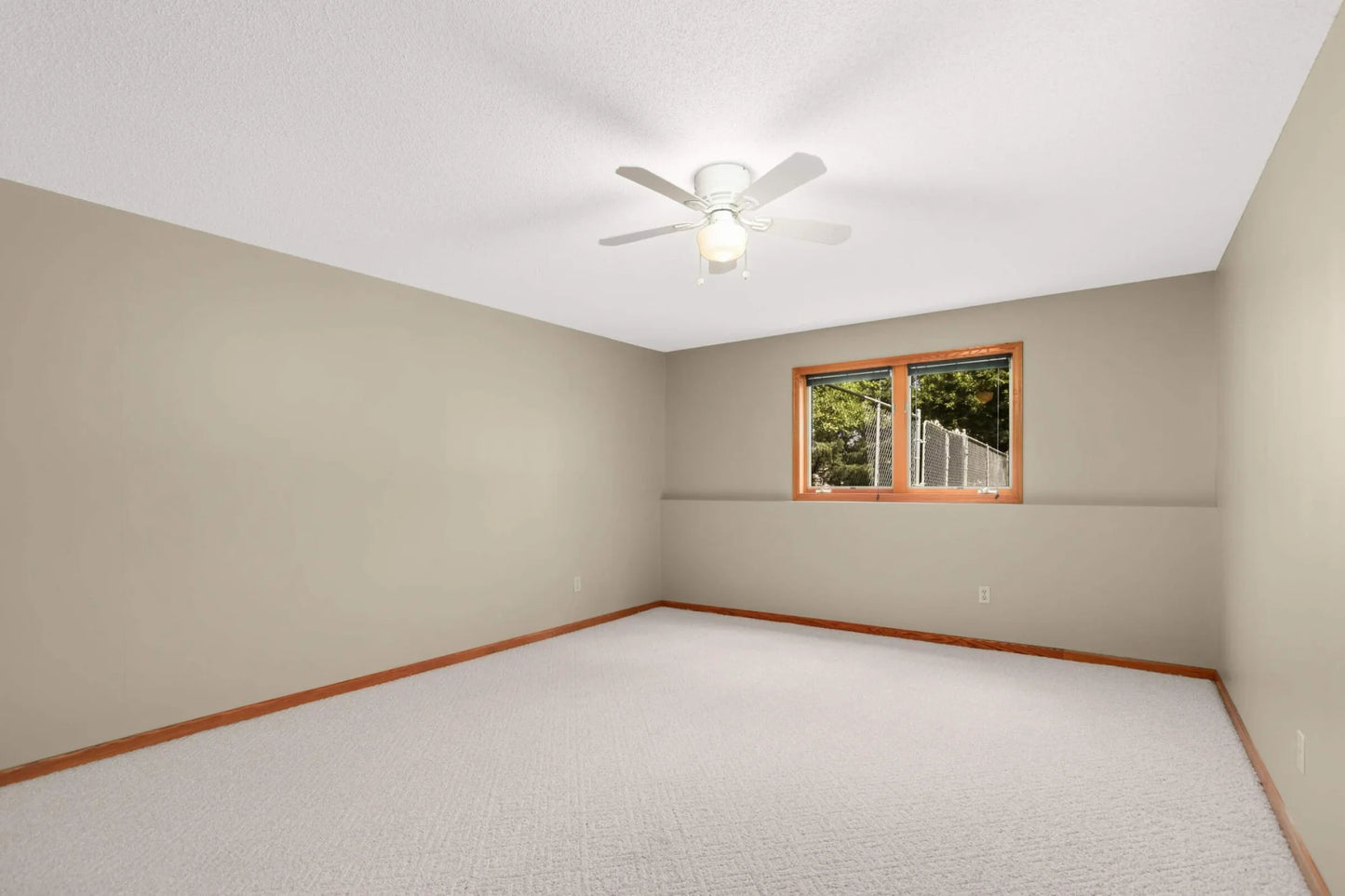 1985 Cope Avenue, Maplewood, MN 55109