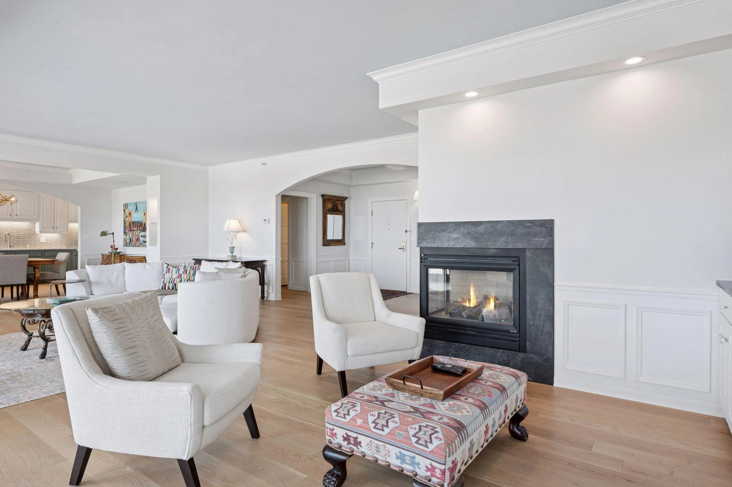 1201 Yale Place, Minneapolis, MN 55403