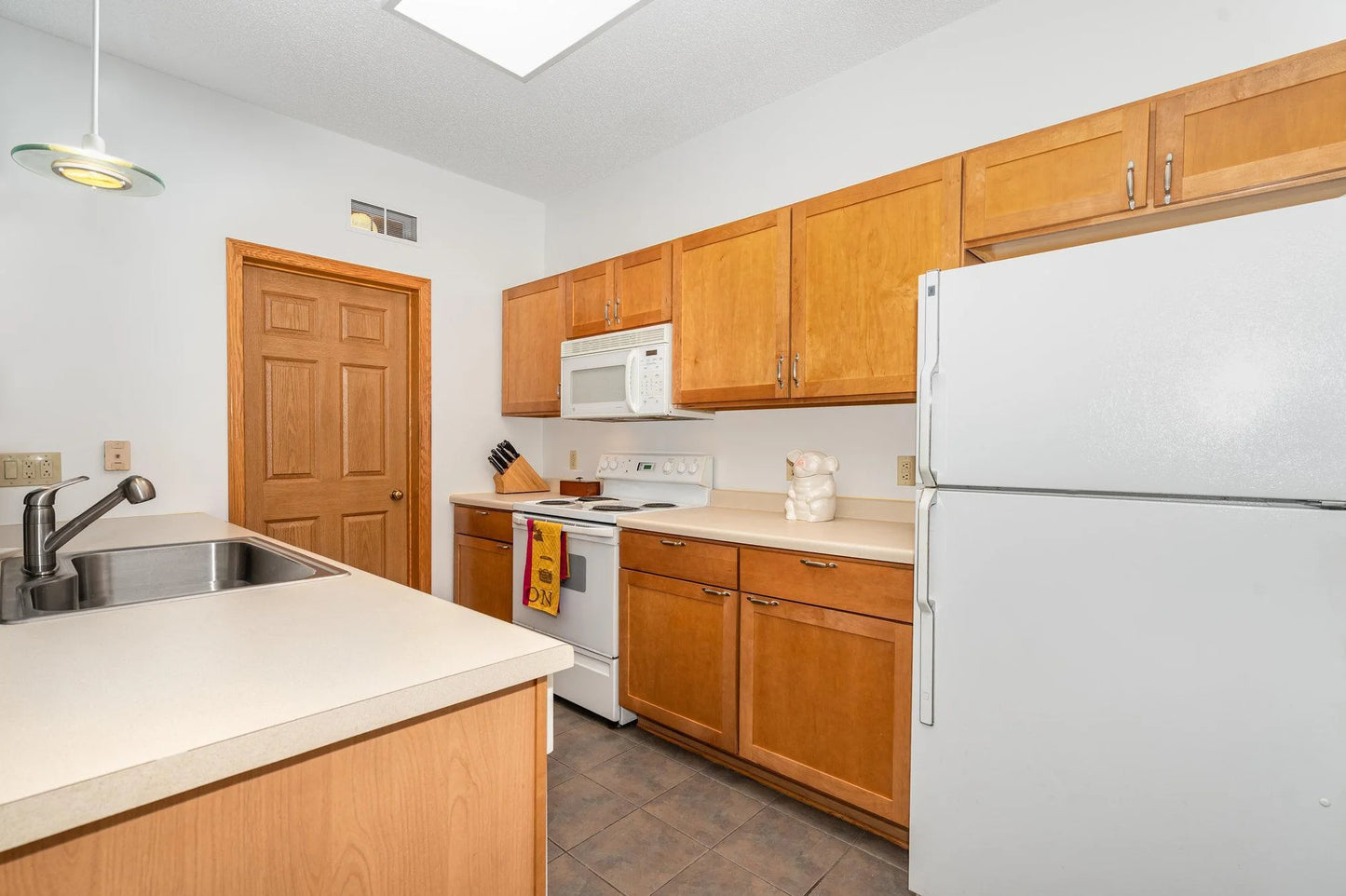 577 Woodduck Drive, Woodbury, MN 55125