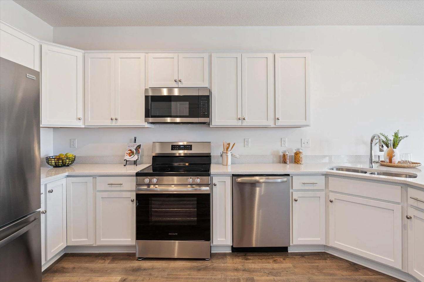 6721 Jorgensen Avenue, Cottage Grove, MN 55016
