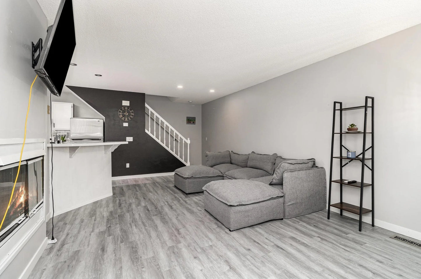 5955 Wedgewood Lane, Plymouth, MN 55446