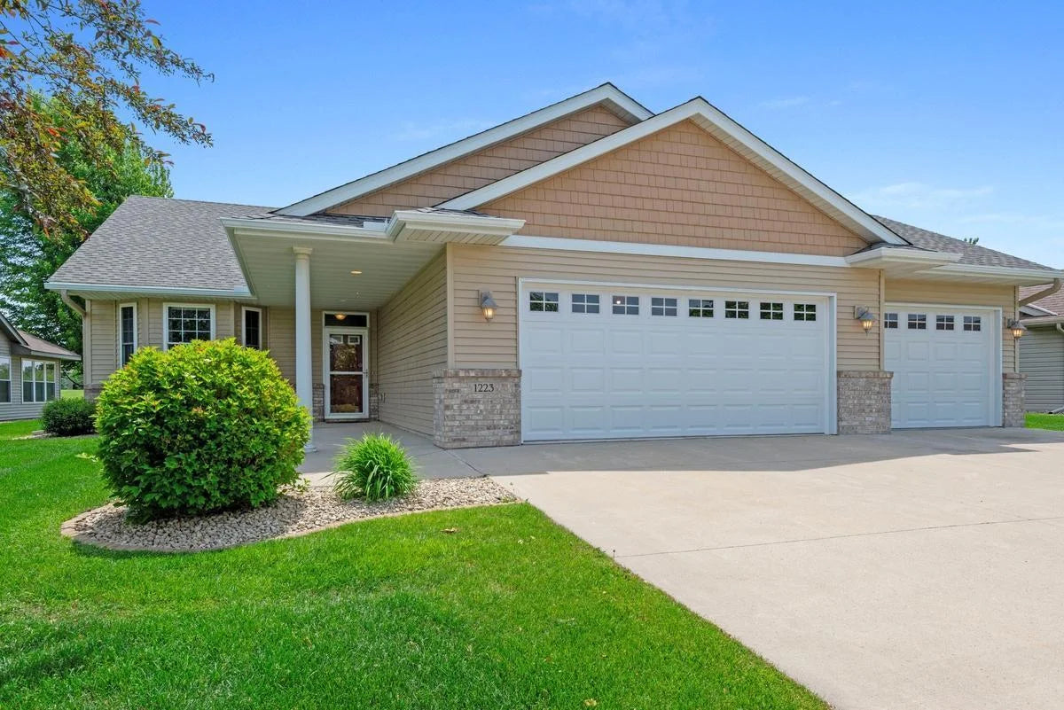 1223 Cypress Drive, Annandale, MN 55302