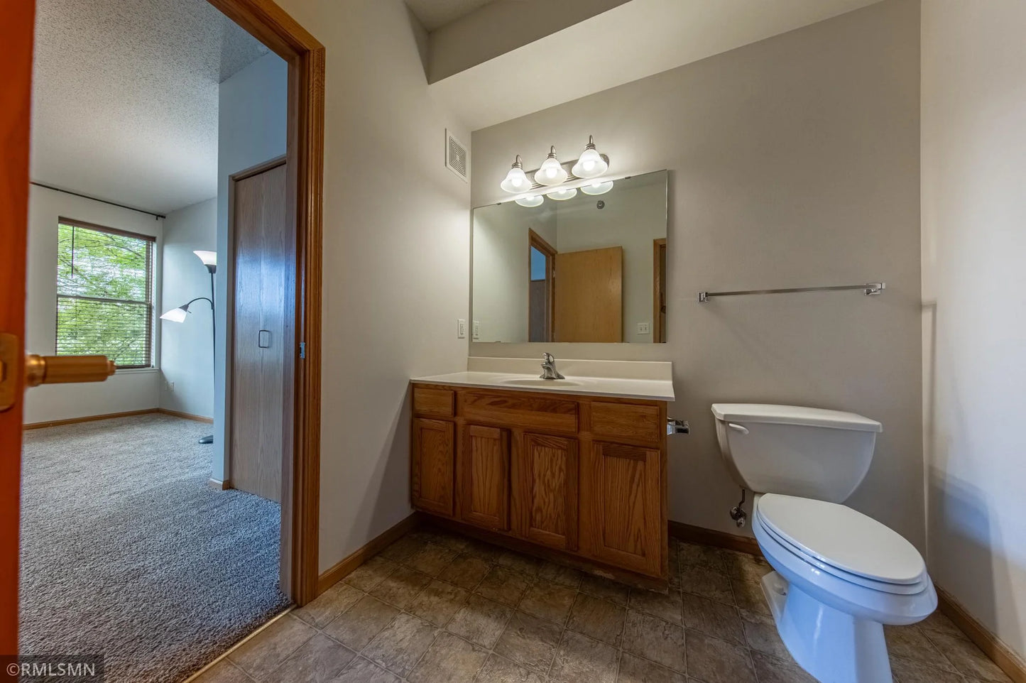 150 Burnsville Parkway, Burnsville, MN 55337