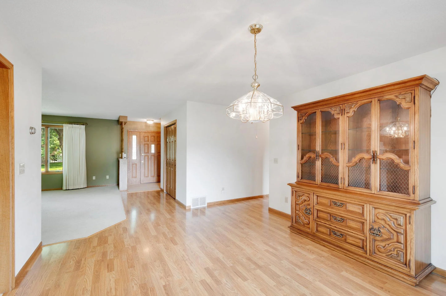 105 Knollwood Street, Annandale, MN 55302