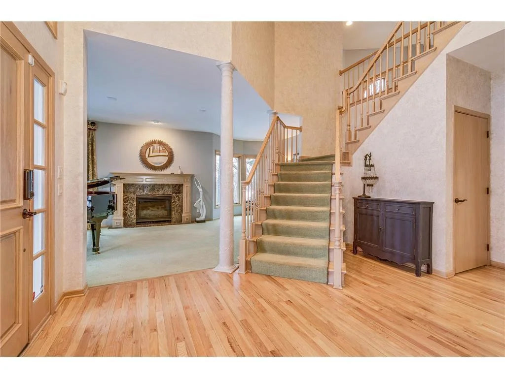 11338 Hawk High Court, Eden Prairie, MN 55347