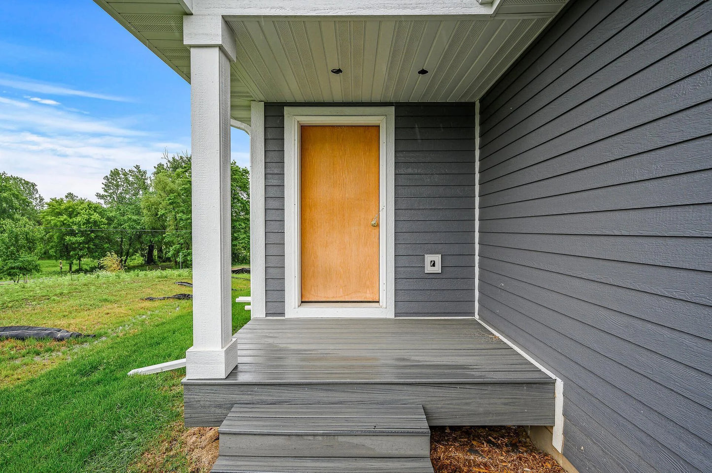 201 Mccarrons Place, Roseville, MN 55113