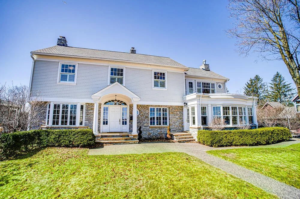 4927 Lake Avenue, White Bear Lake, MN 55110