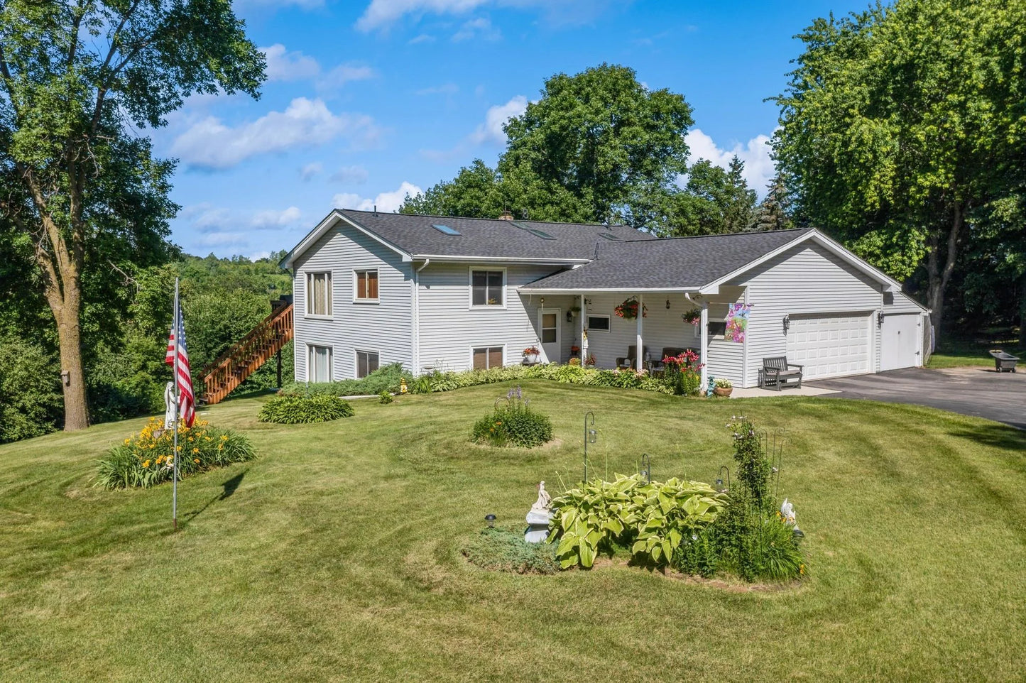 2557 Clementa Avenue, Buffalo, MN 55313