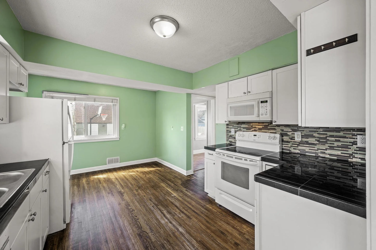 4301 Zane Avenue, Crystal, MN 55422