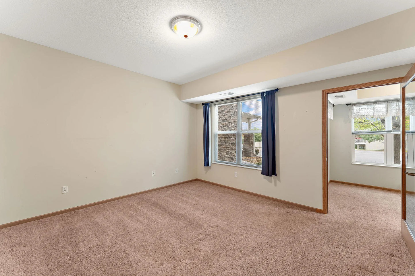 601 LeVander Way, South Saint Paul, MN 55075