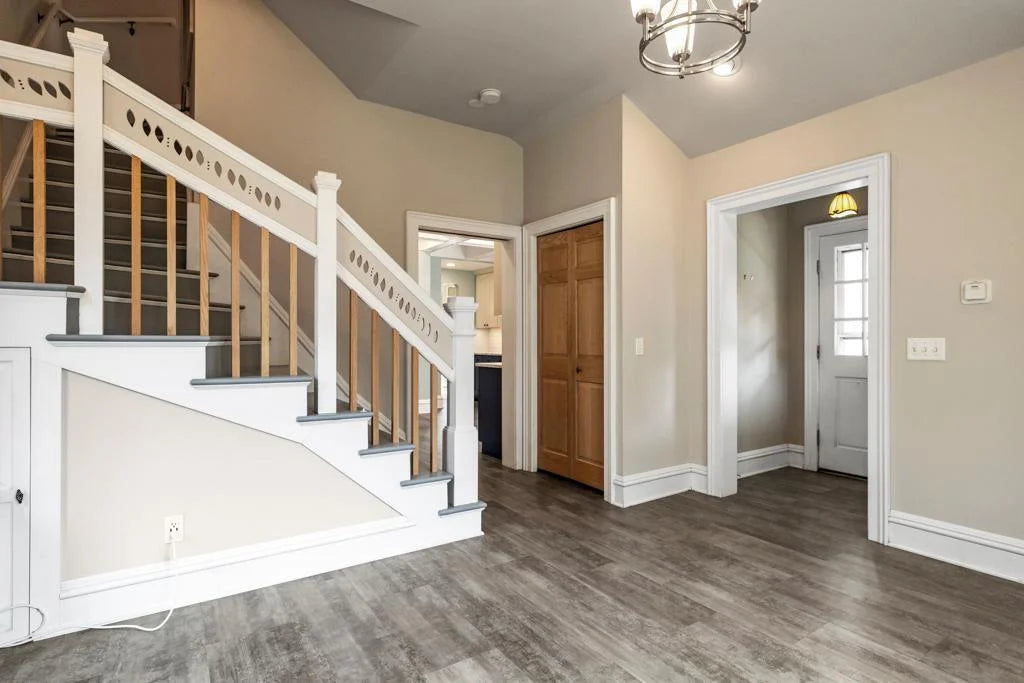 520 Holly Avenue, Saint Paul, MN 55102