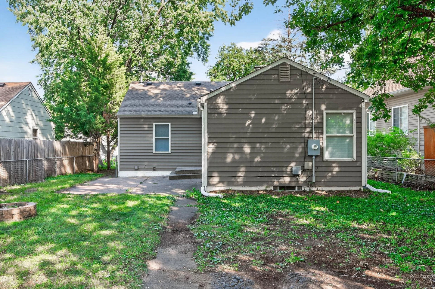 5225 6th Street, Minneapolis, MN 55430