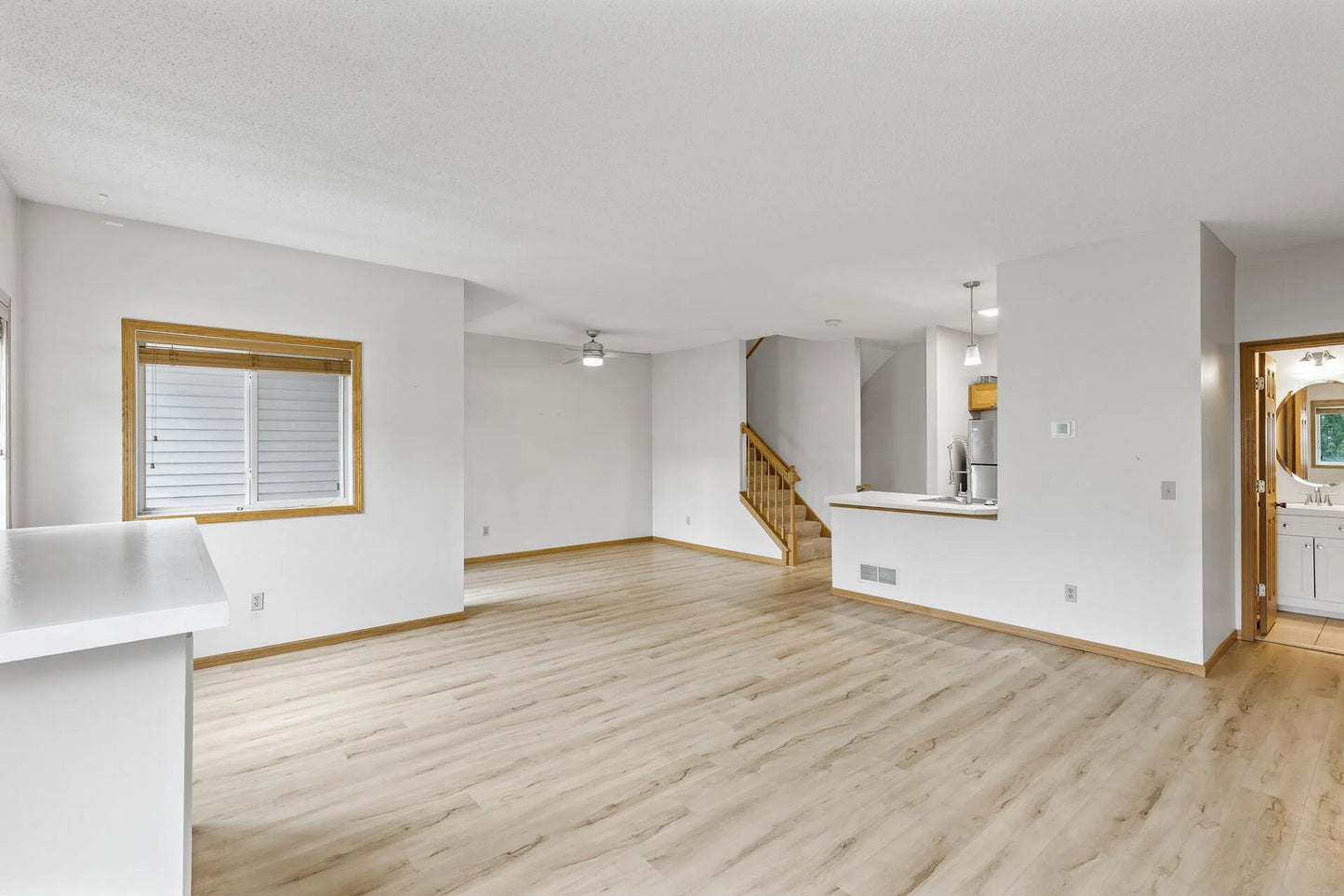 631 Woodduck Drive, Woodbury, MN 55125