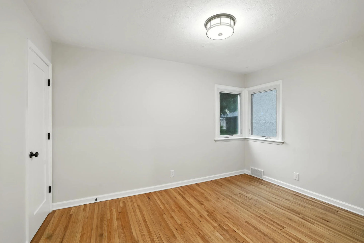 188 Cleveland Avenue, Saint Paul, MN 55105