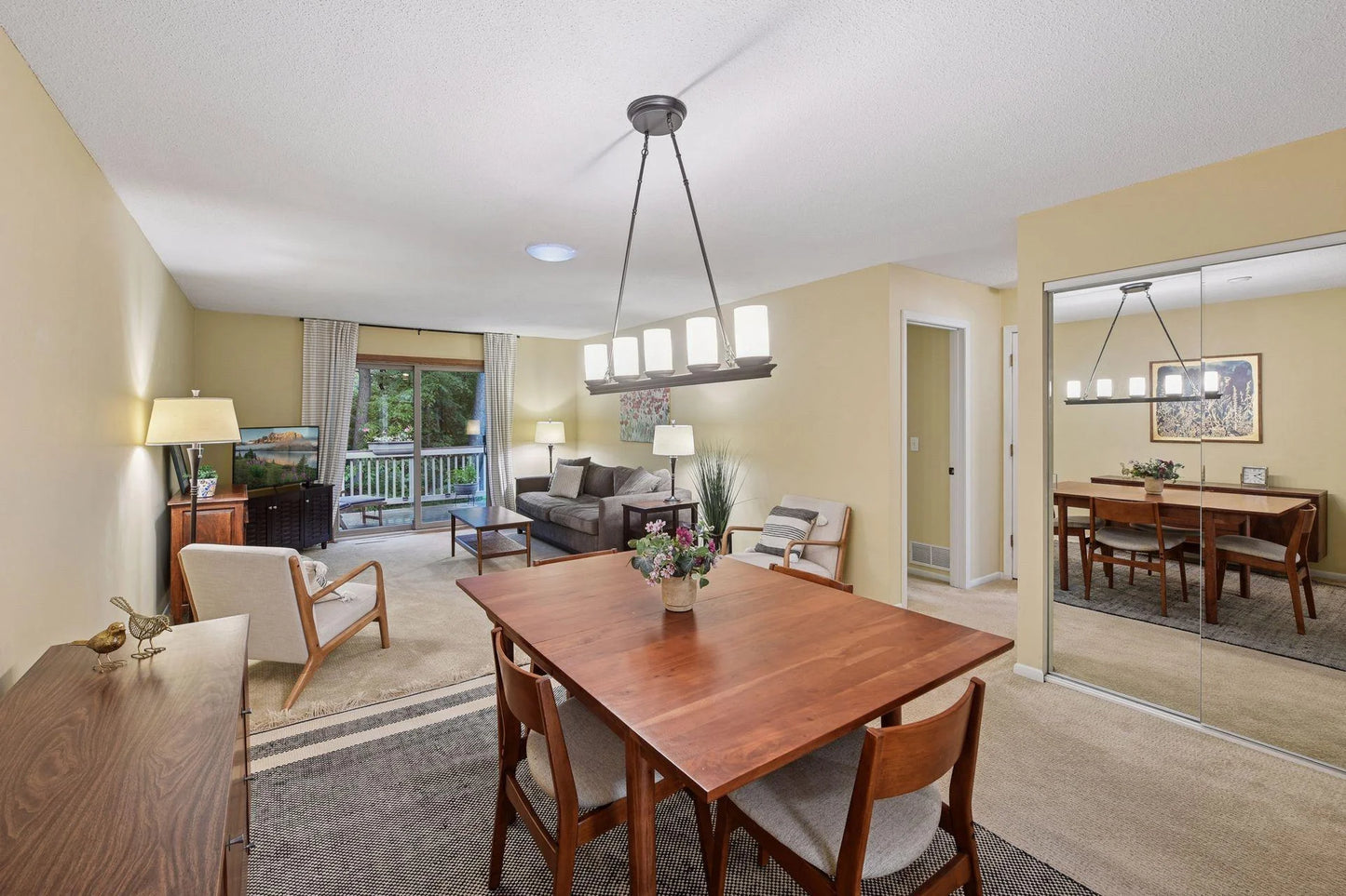 1623 Black Oaks Place, Plymouth, MN 55447