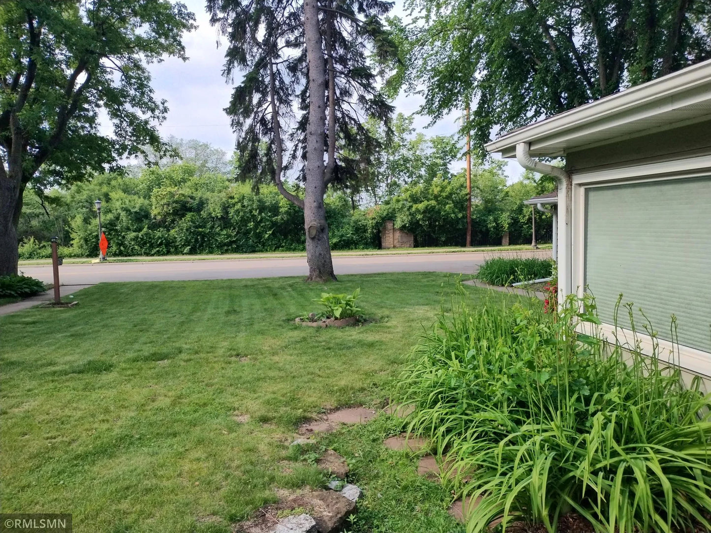 1872 Mississippi River Boulevard, Saint Paul, MN 55116