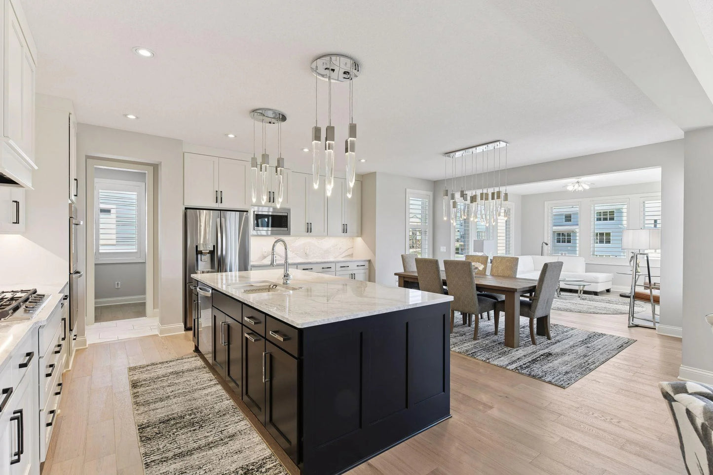 16717 47th Place, Plymouth, MN 55446