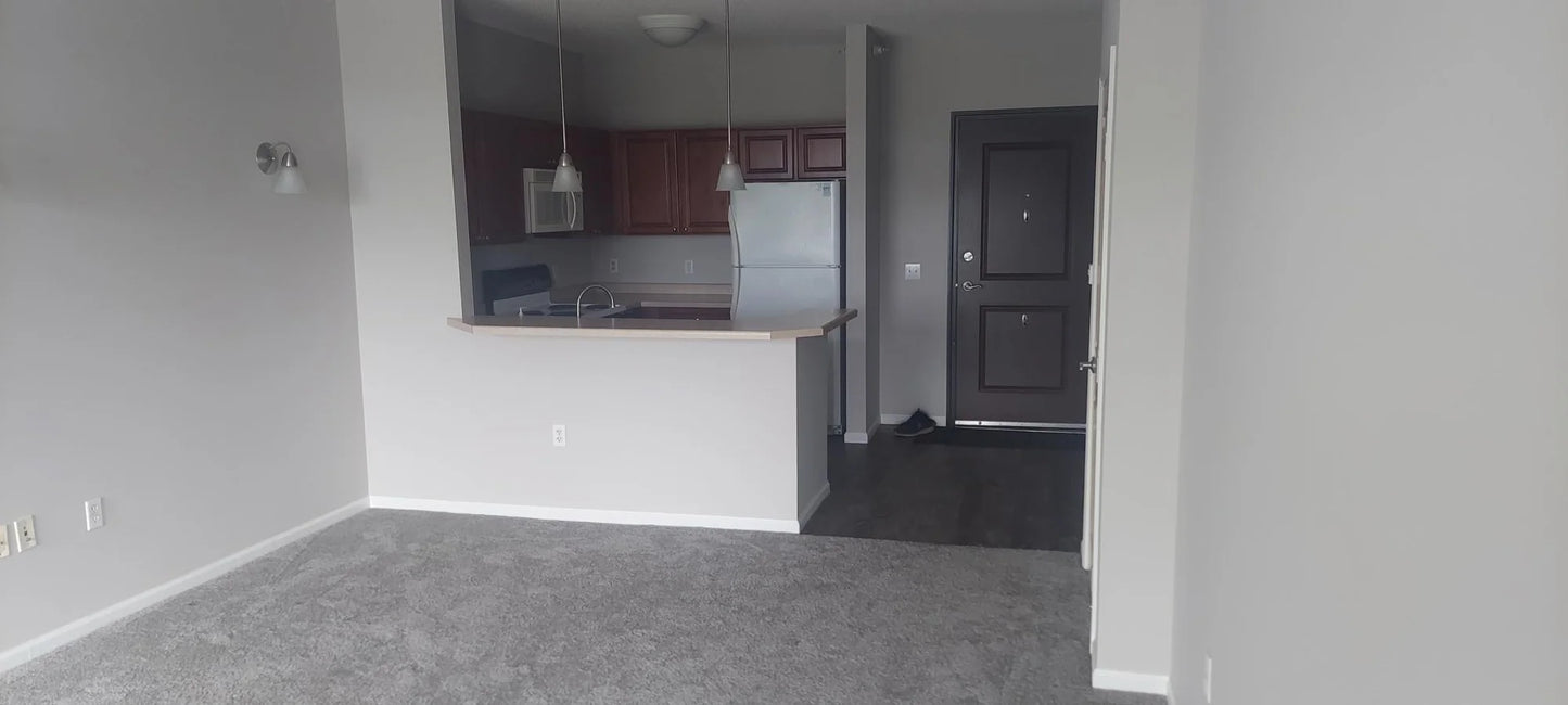 649 Old Highway 8 , New Brighton, MN 55112