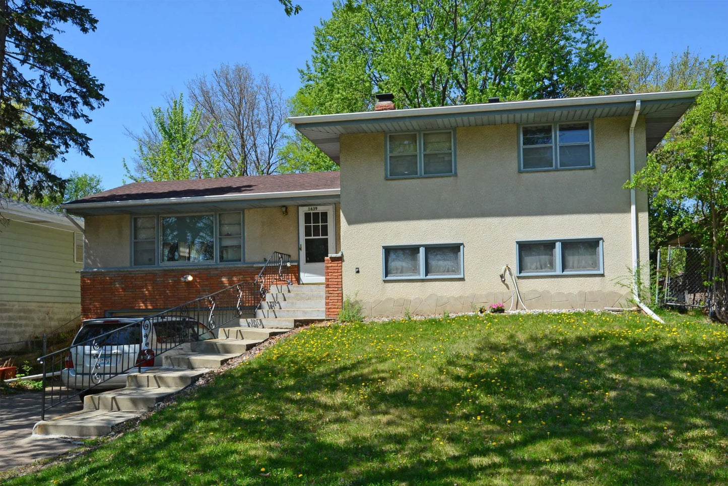 1639 Clarence Street, Saint Paul, MN 55106