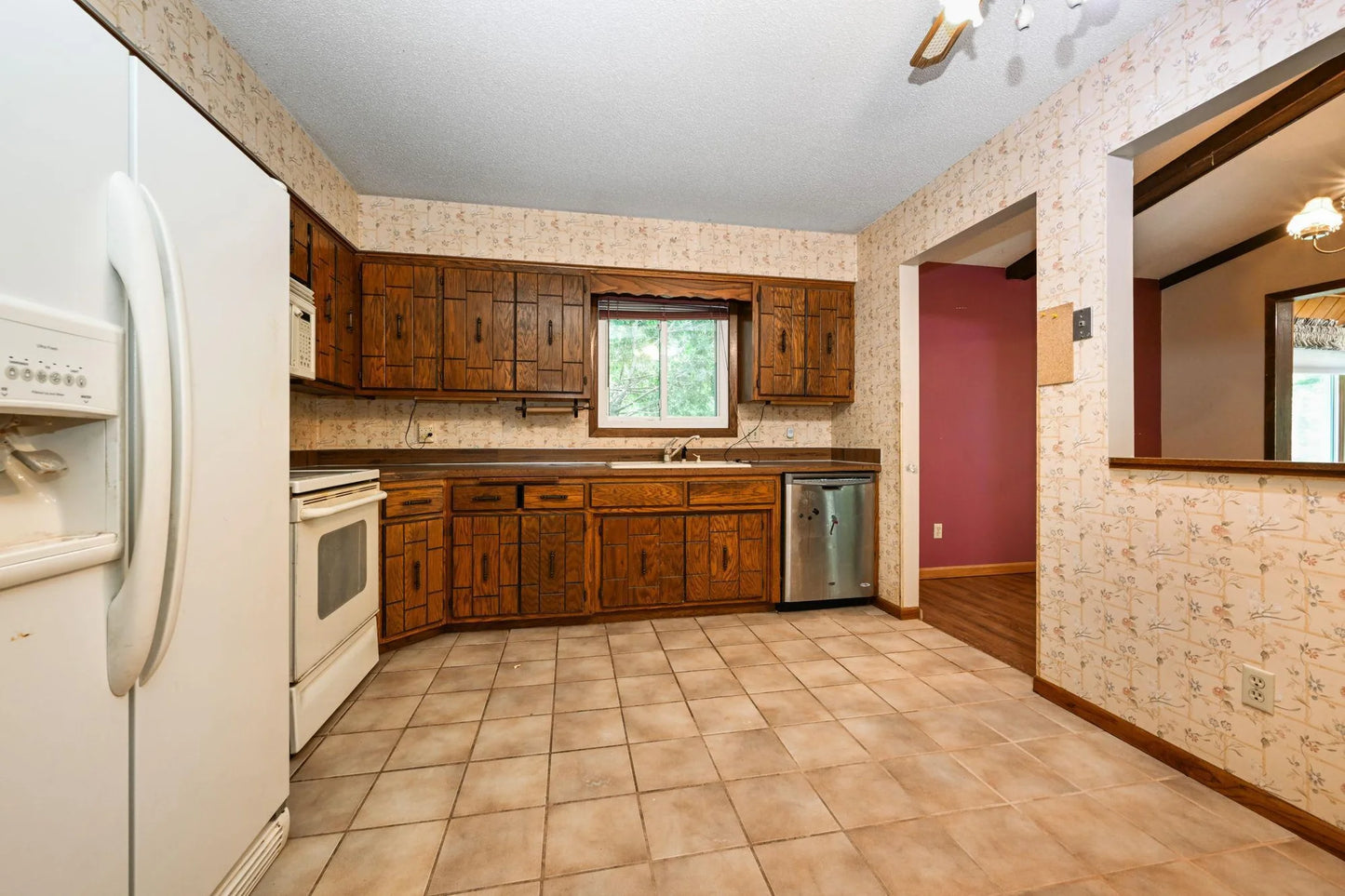 6215 Cavell Avenue, Brooklyn Park, MN 55428