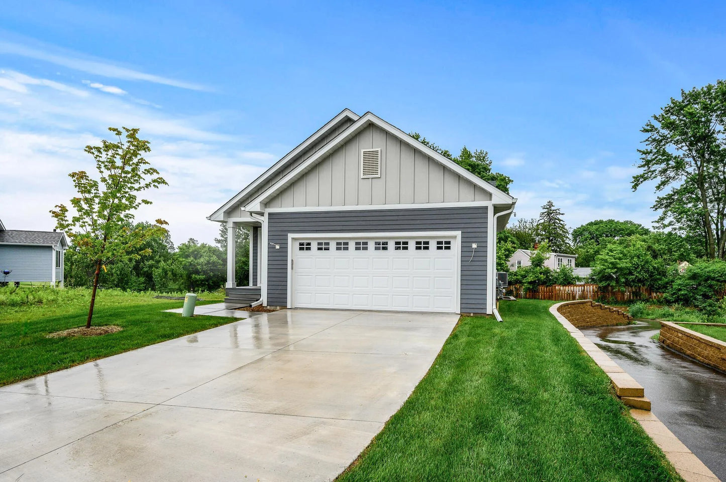 201 Mccarrons Place, Roseville, MN 55113