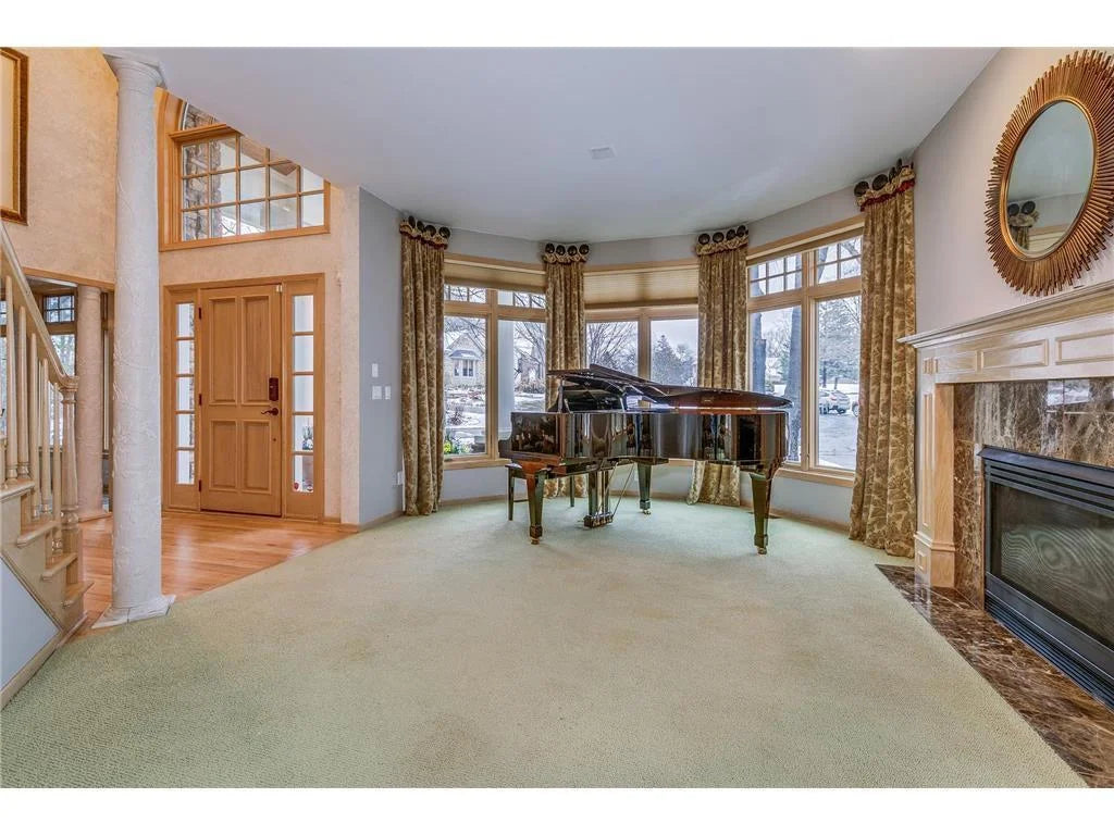 11338 Hawk High Court, Eden Prairie, MN 55347