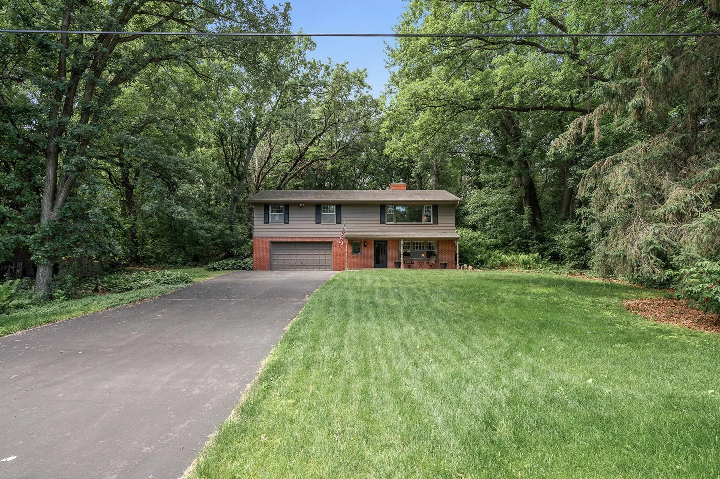 109 Cimarron Court, Apple Valley, MN 55124