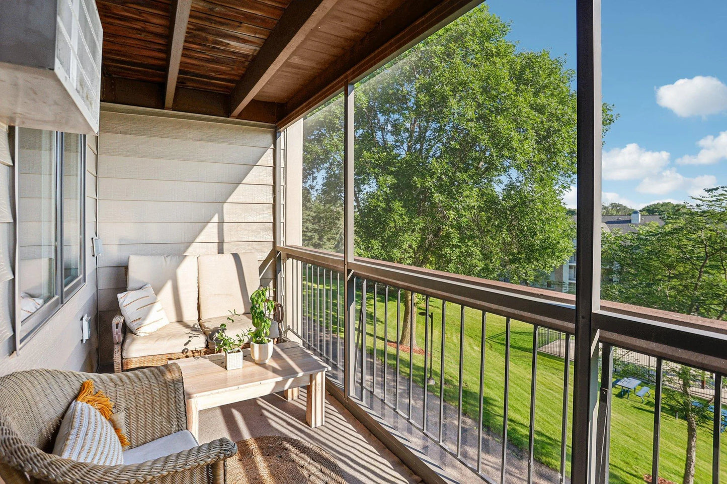 4350 Trenton Lane, Plymouth, MN 55442