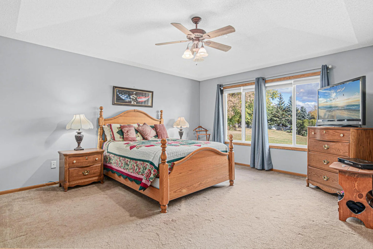 16450 Griffon Lane, Lakeville, MN 55044