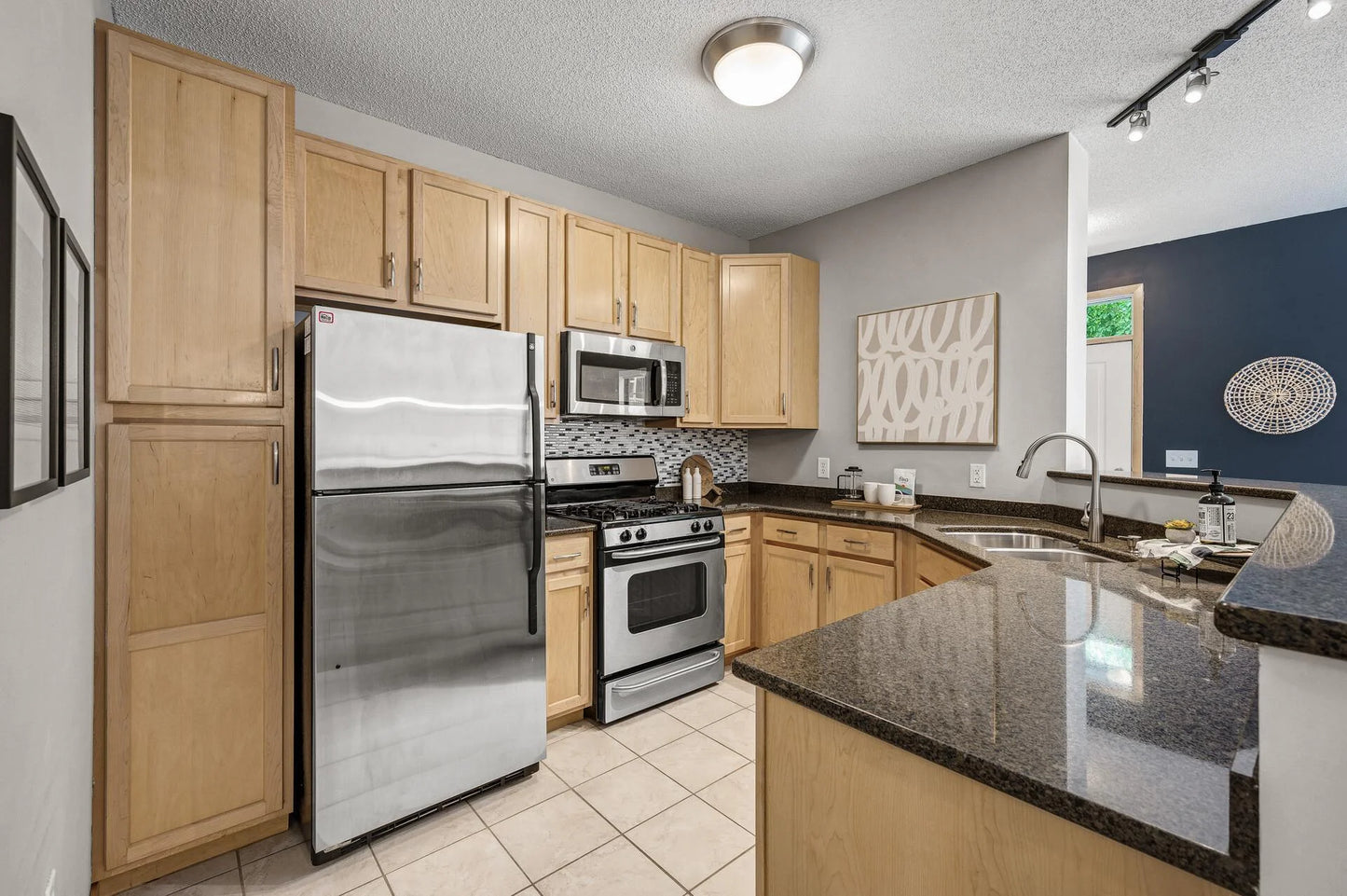 2566 Ellis Avenue, Saint Paul, MN 55114