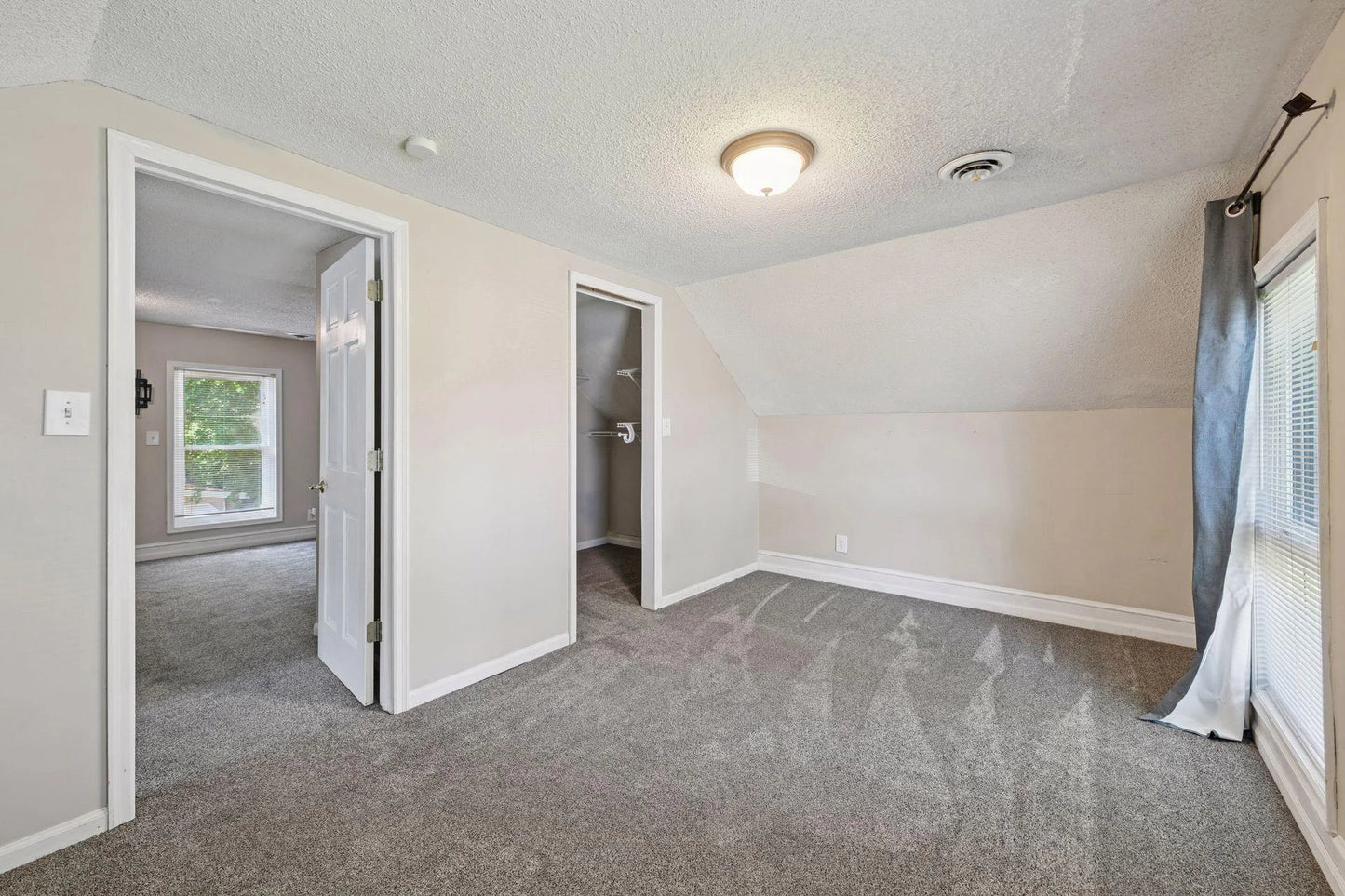 301 Lake Street, Waconia, MN 55387