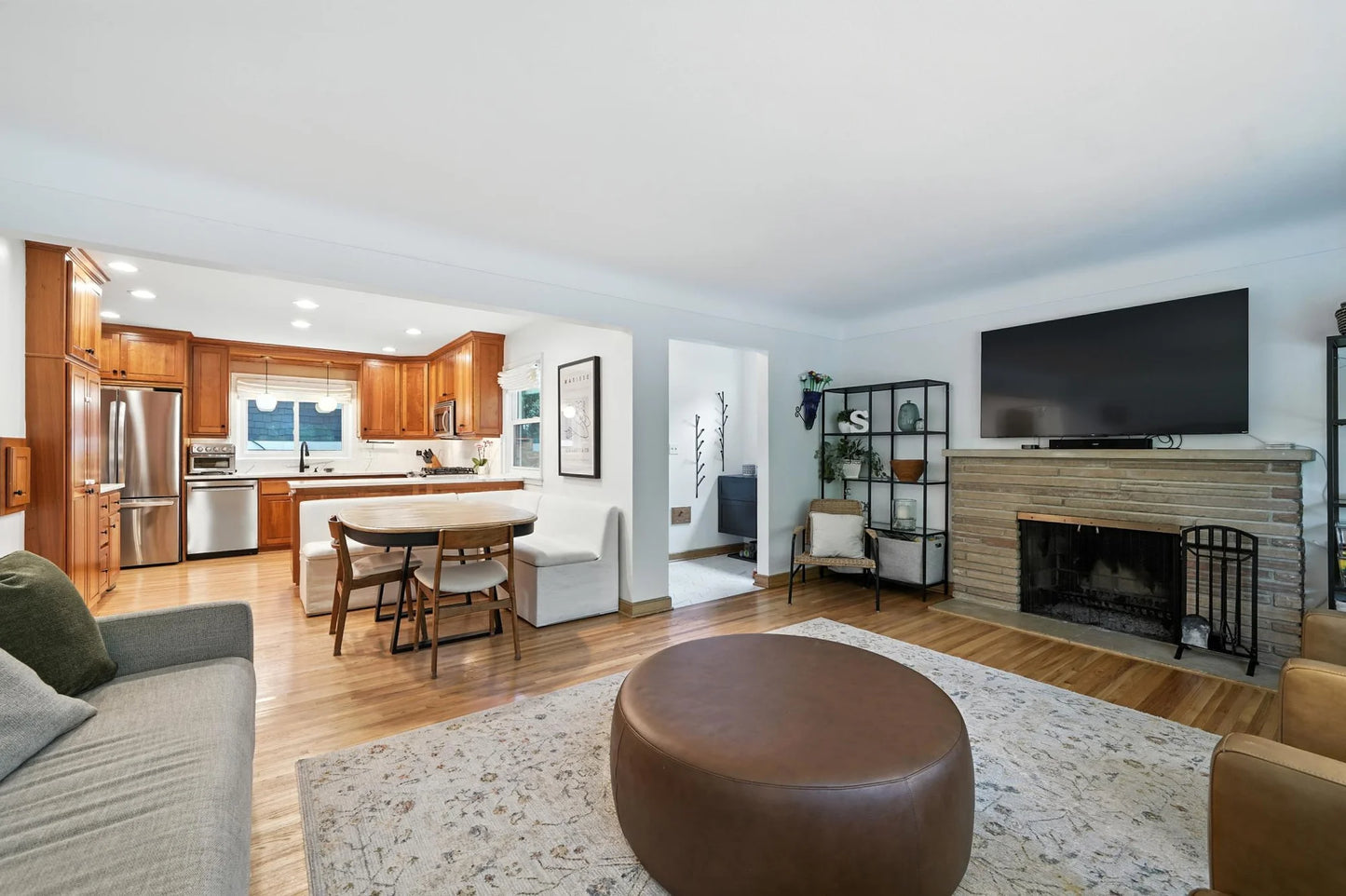 607 Gardner Street, Wayzata, MN 55391