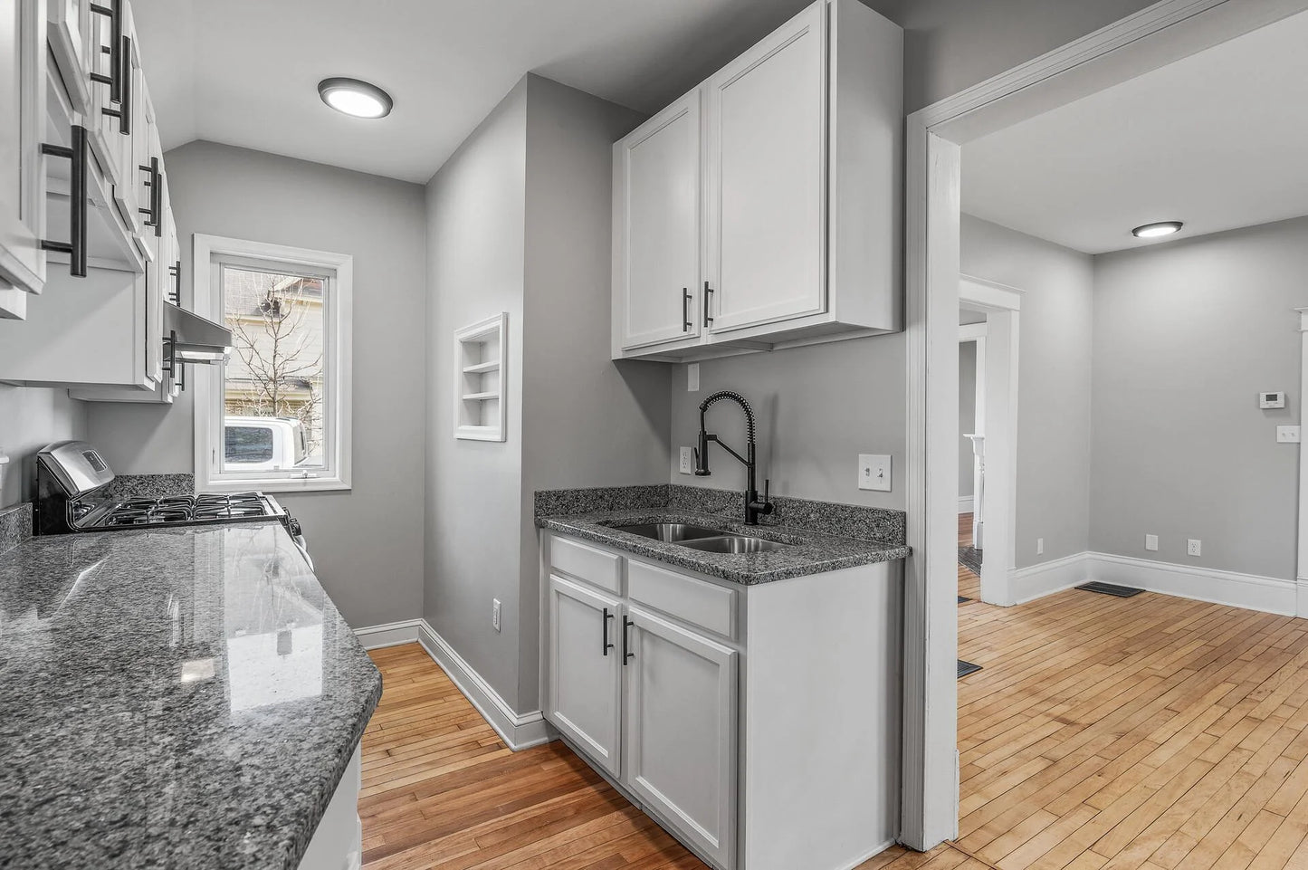 1527 Minnehaha Avenue, Saint Paul, MN 55104