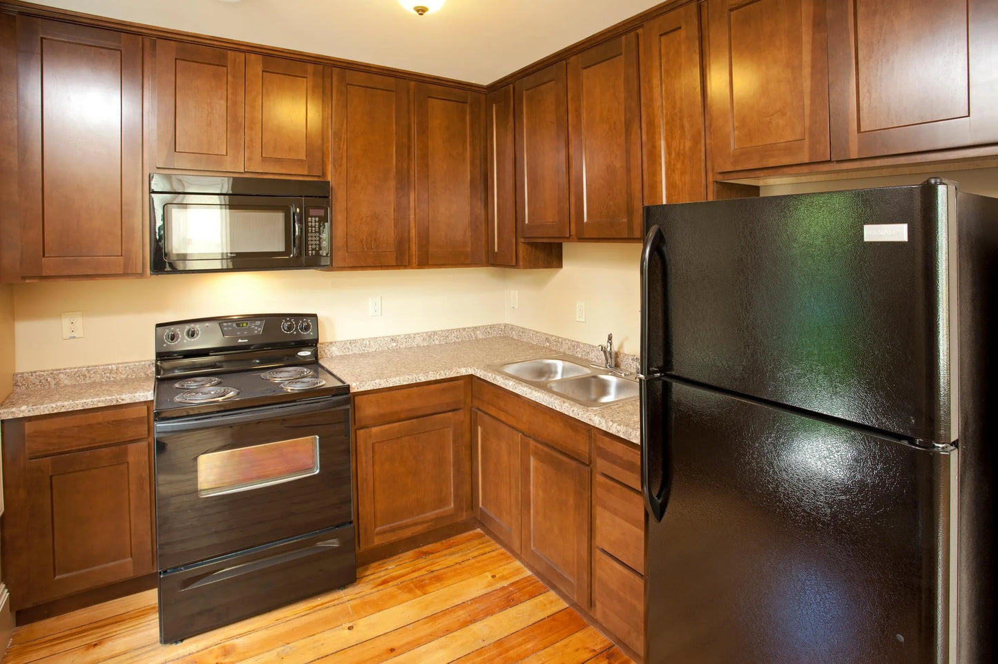 686 Bradley Street, Saint Paul, MN 55130