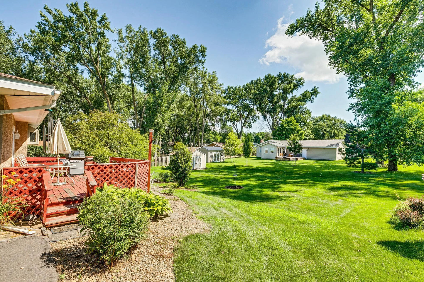 4244 Mcmenemy Street, Vadnais Heights, MN 55127