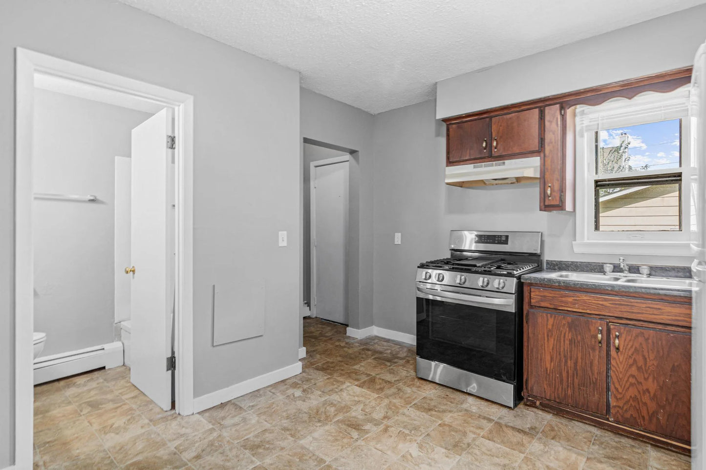 511 Van Buren Avenue, Saint Paul, MN 55103
